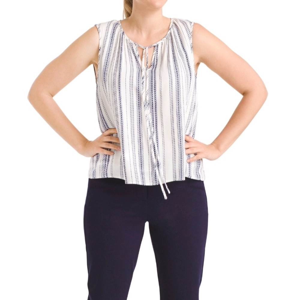 ❗5 For $2️⃣5️⃣ Bundle Sale❗️ Navy and White Dotted-Stripe Sleeveless Top